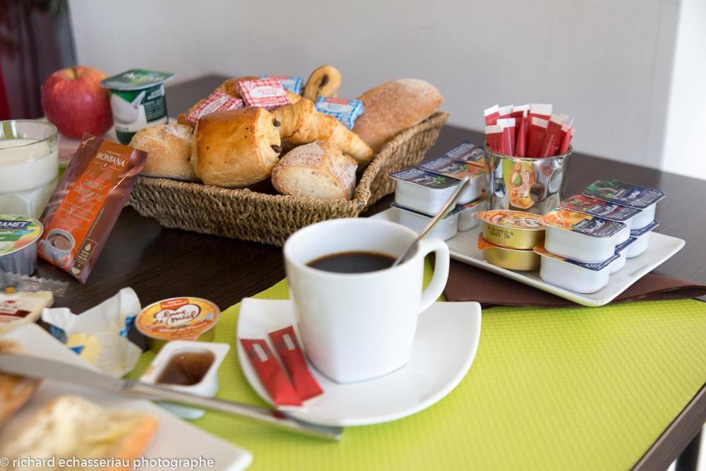 לה-רוש-סור-יון Hotel De La Vendee מראה חיצוני תמונה
