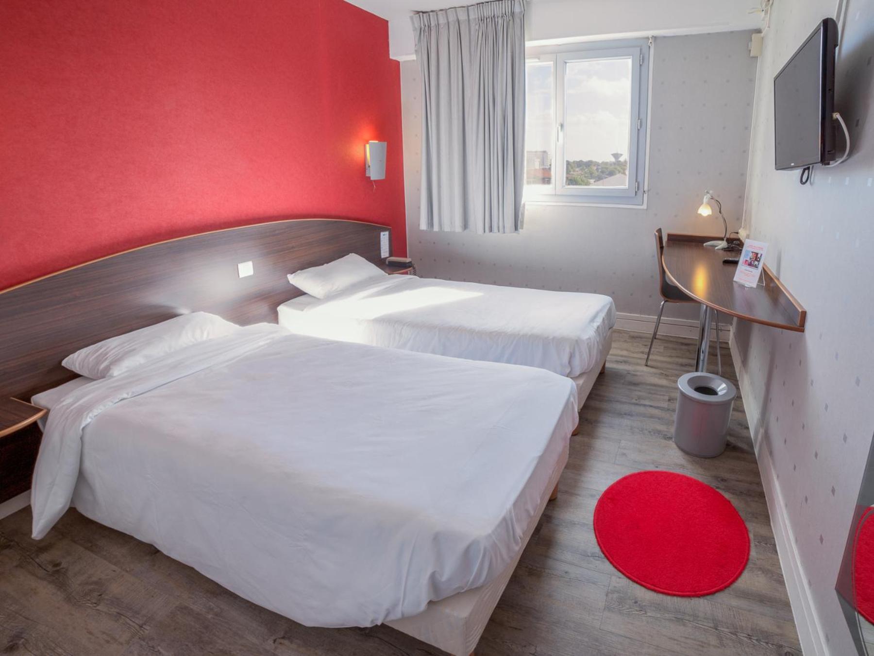 לה-רוש-סור-יון Hotel De La Vendee מראה חיצוני תמונה