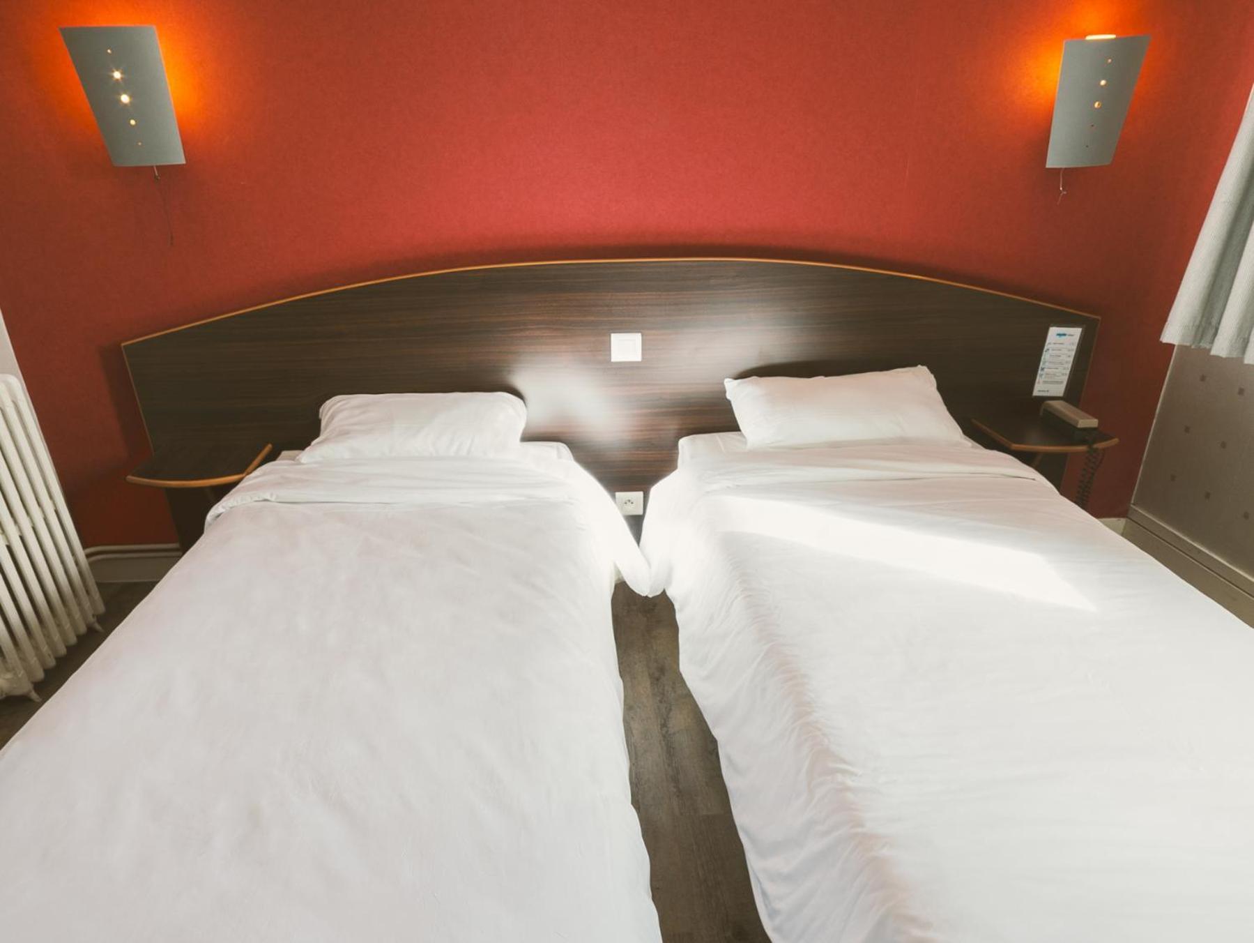 לה-רוש-סור-יון Hotel De La Vendee מראה חיצוני תמונה